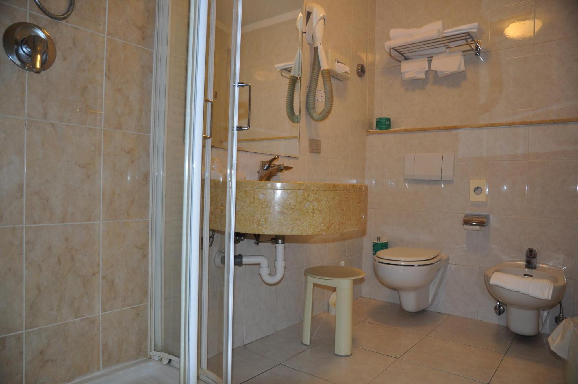 Hotel Piccolo Lido Бордигера Экстерьер фото